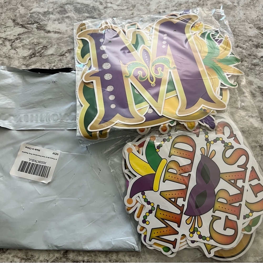 Marco Gras decorations NEW in packaging 31 pieces